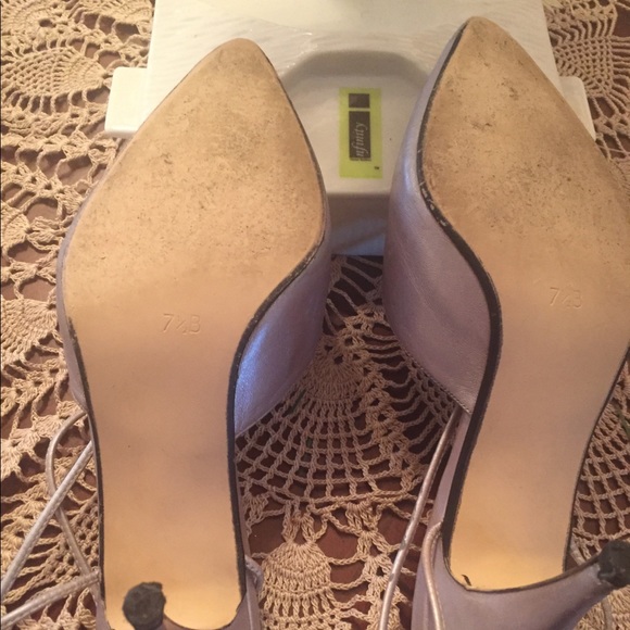 🎉2XHost Pick🎉Vintage bundled Silver Sling back pointy toe heeled shoes&clutch - Picture 4 of 7